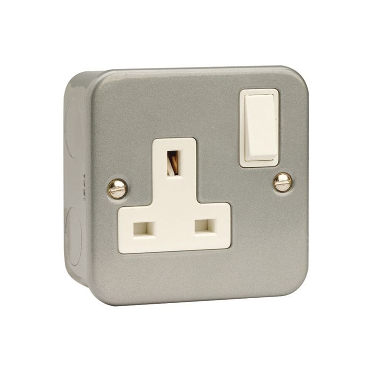 Click Essentials Metalclad Single Switched Socket CL035