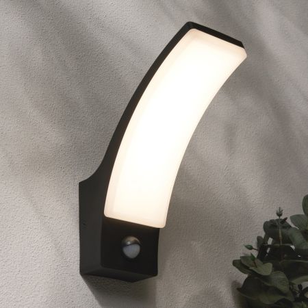Forum Coast CZ-44226-BLK Batsu 12w LED Curved WL w PIR IP54 Black