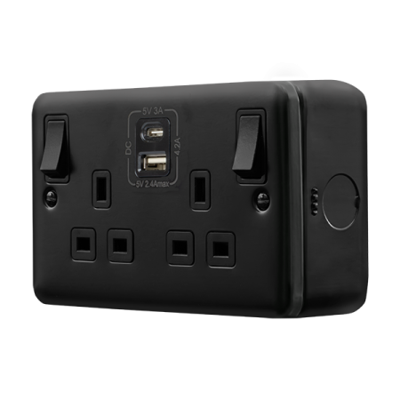 Click Metal Clad Pro Matt Black 13A 2 Gang Switched Socket Outlet With Type A & C USB (4.2A) Outlets MCP586BK