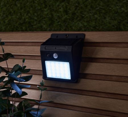Forum Zink Solar Marley Solar Wall Light with PIR Sensor | ZN-42037